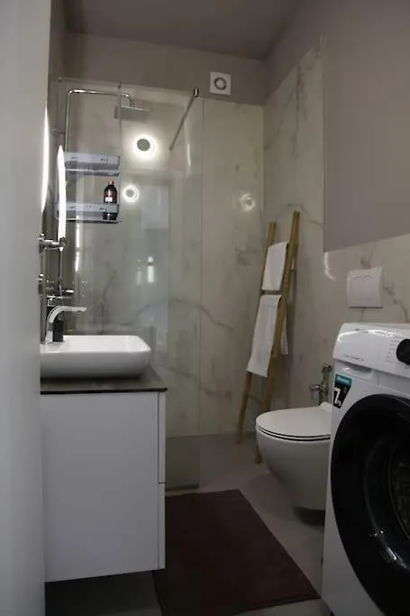Azulsophie Apartment Vlore 0*,  Albania