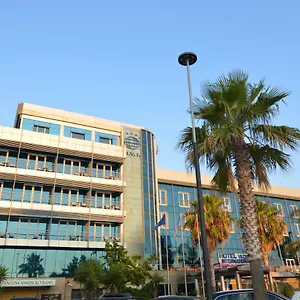 International Vlorë